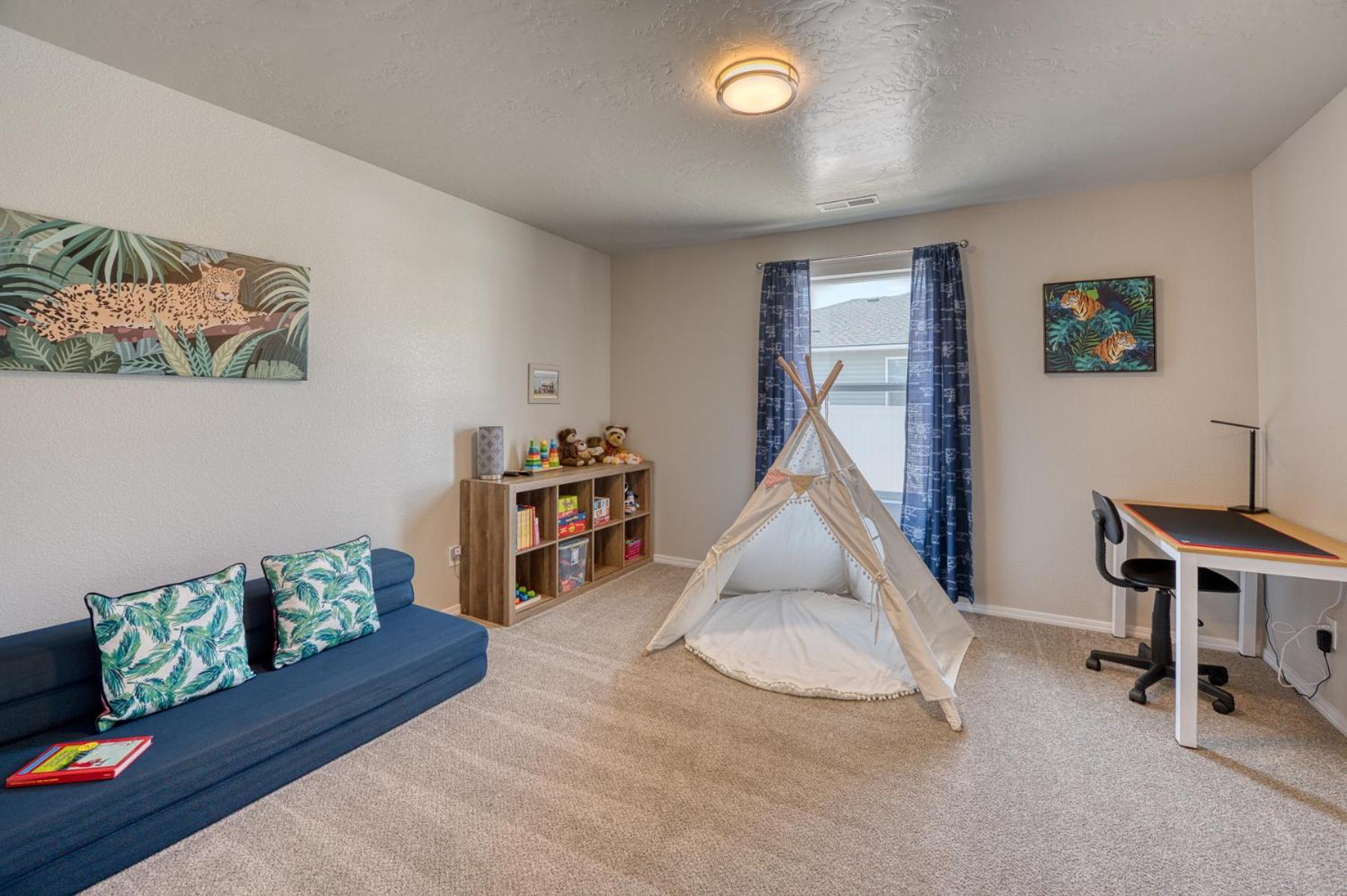 Family Friendly Playroom Garage Caldwell Extérieur photo