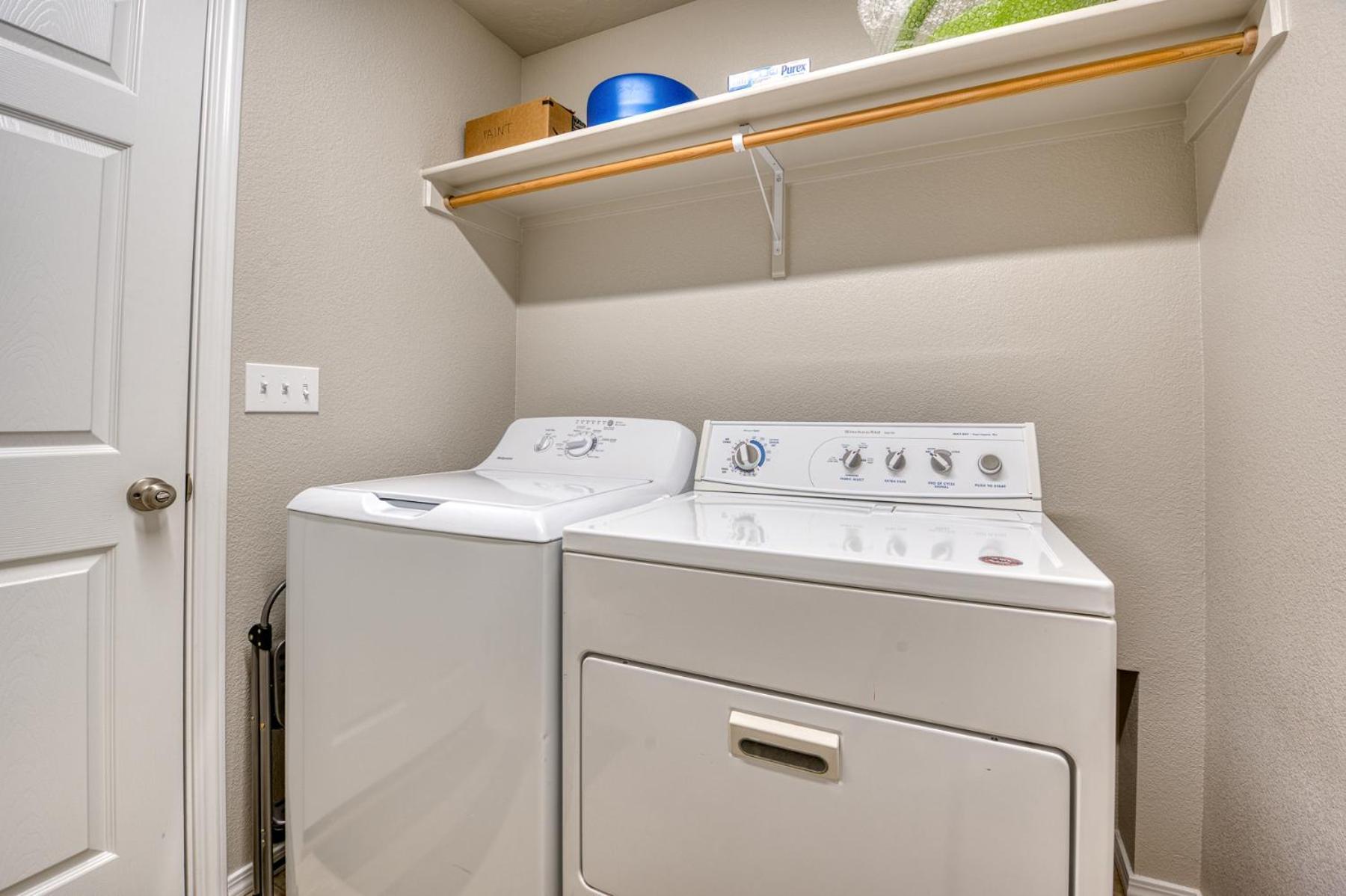 Family Friendly Playroom Garage Caldwell Extérieur photo